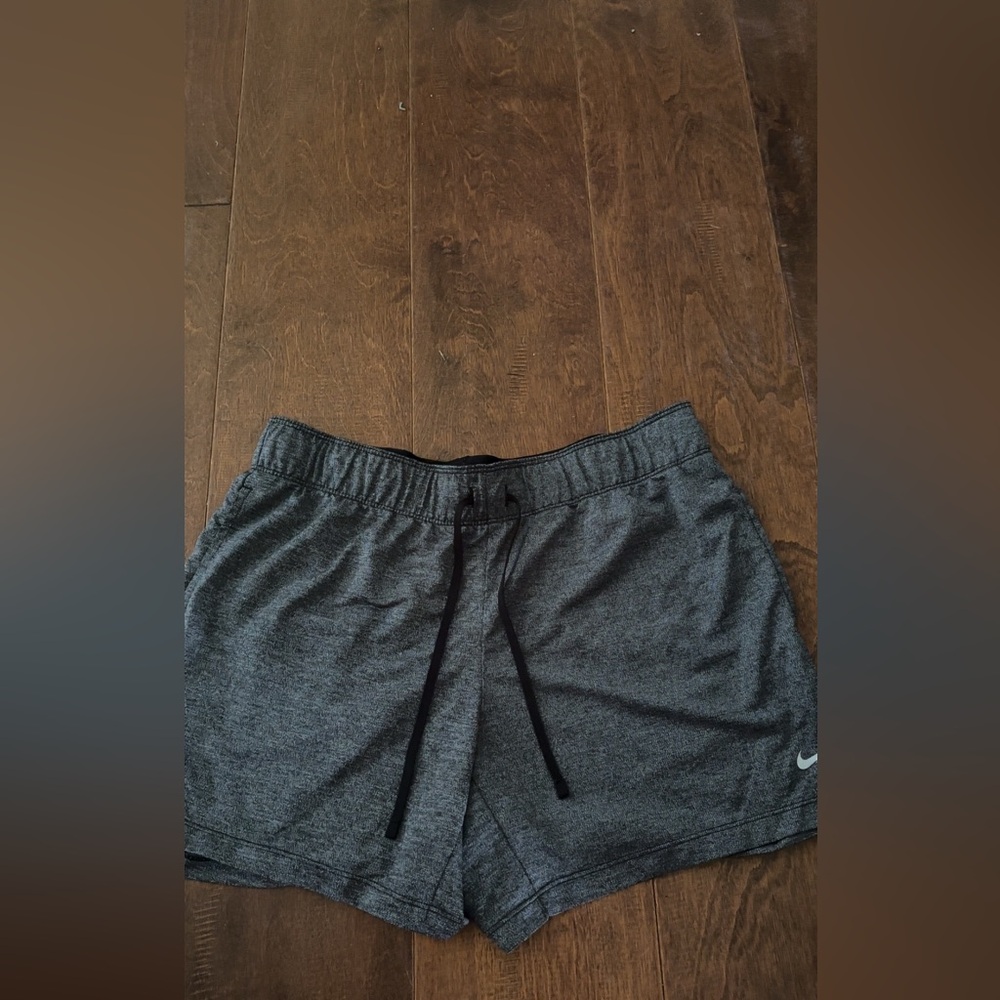 Women’s Nike Dri Fit Gray Athletic Shorts Size M